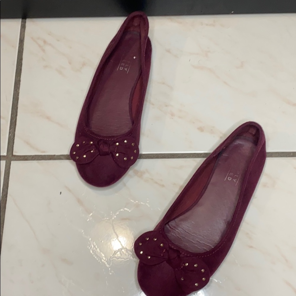 Shoes - Picture 2 of 2